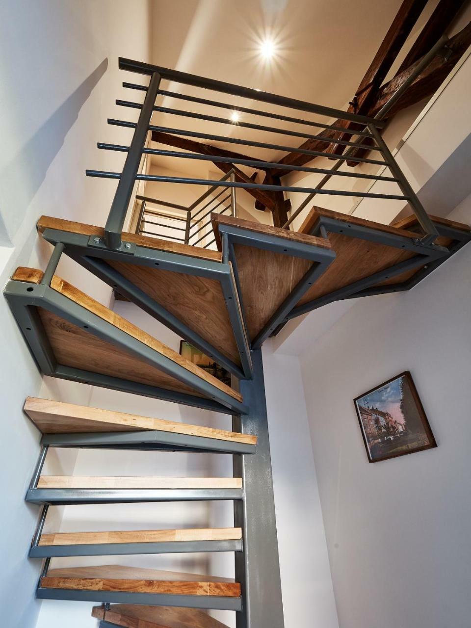 Eva Rooms & Studio Apartment Karlovac Exterior foto
